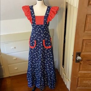Young Edwardian VINTAGE 70s Apron Dress.  XS